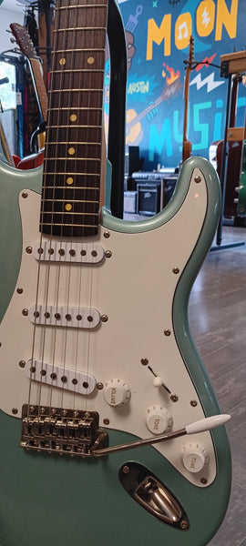Modern Vintage MVS-64-FSM ’60s Vintage Guitar – Firemist Silver Metallic Finish