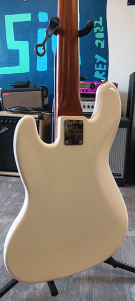 Modern Vintage MVJ5-75 ’70s Vintage 5-String Electric Bass Guitar – Olympic White