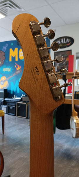 Modern Vintage MVT-64-ATG-RSW ’60s Vintage Guitar – Aztec Gold Finish