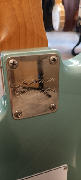 Modern Vintage MVS-64-FSM ’60s Vintage Guitar – Firemist Silver Metallic Finish