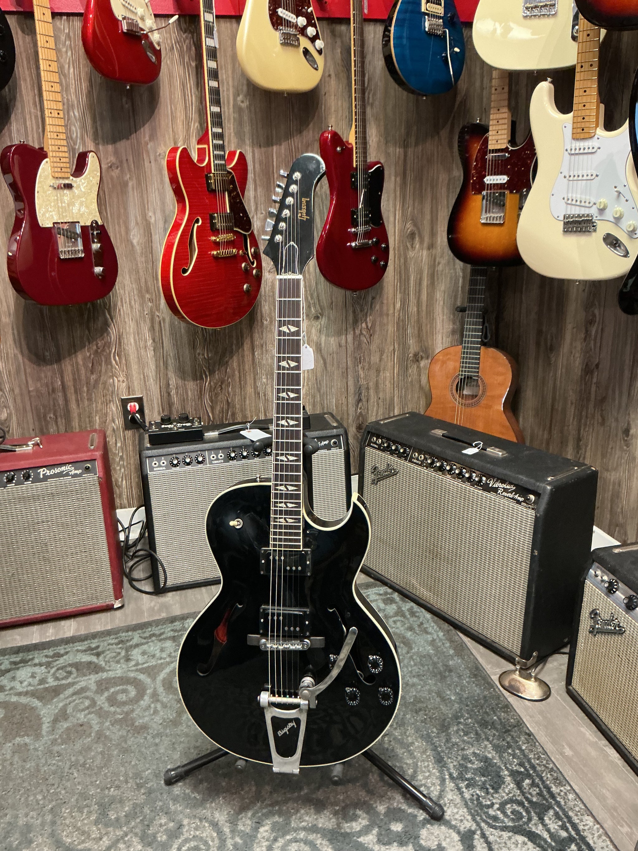 Vintage & Rare – Moon Music Pro