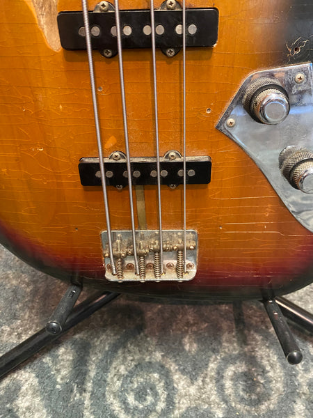 1982 Fender AVRI ‘62 Jazz Bass used