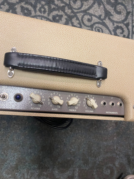 Victoria Vicky Verb 1x12 Combo Amp