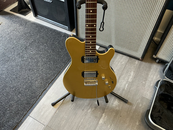 Ernie Ball Music Man Reflex Tremolo with Maple Fretboard 2014 - 2015 - Vintage Gold used