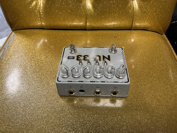 SolidGoldFX NU-33 Vinyl Engine 2020 - Graphic used