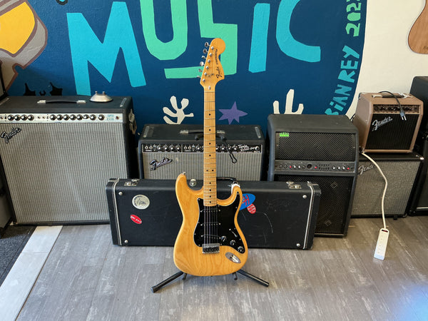 Fender Stratocaster with 3-Bolt Neck, Maple Fretboard 1973 - Natural used