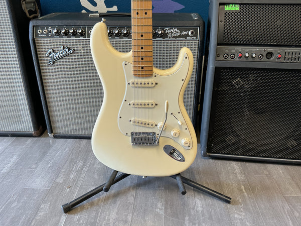 Fender American Standard Stratocaster with Maple Fretboard 2012 - Olympic White used