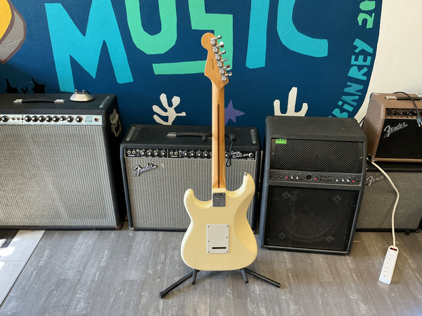Fender American Standard Stratocaster with Maple Fretboard 2012 - Olympic White used