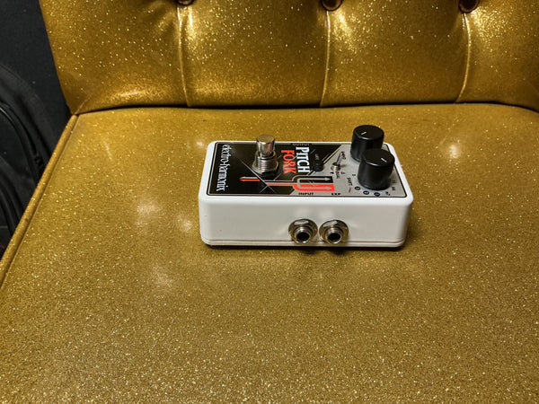 Electro-Harmonix Pitch Fork Polyphonic Pitch Shifter / Harmony Pedal 2014 - Present - Black / White / Red used