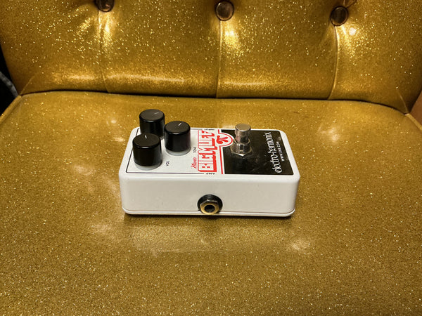 Electro-Harmonix Nano Big Muff Pi Distortion / Sustainer 2013 - Present - White / Black / Red used