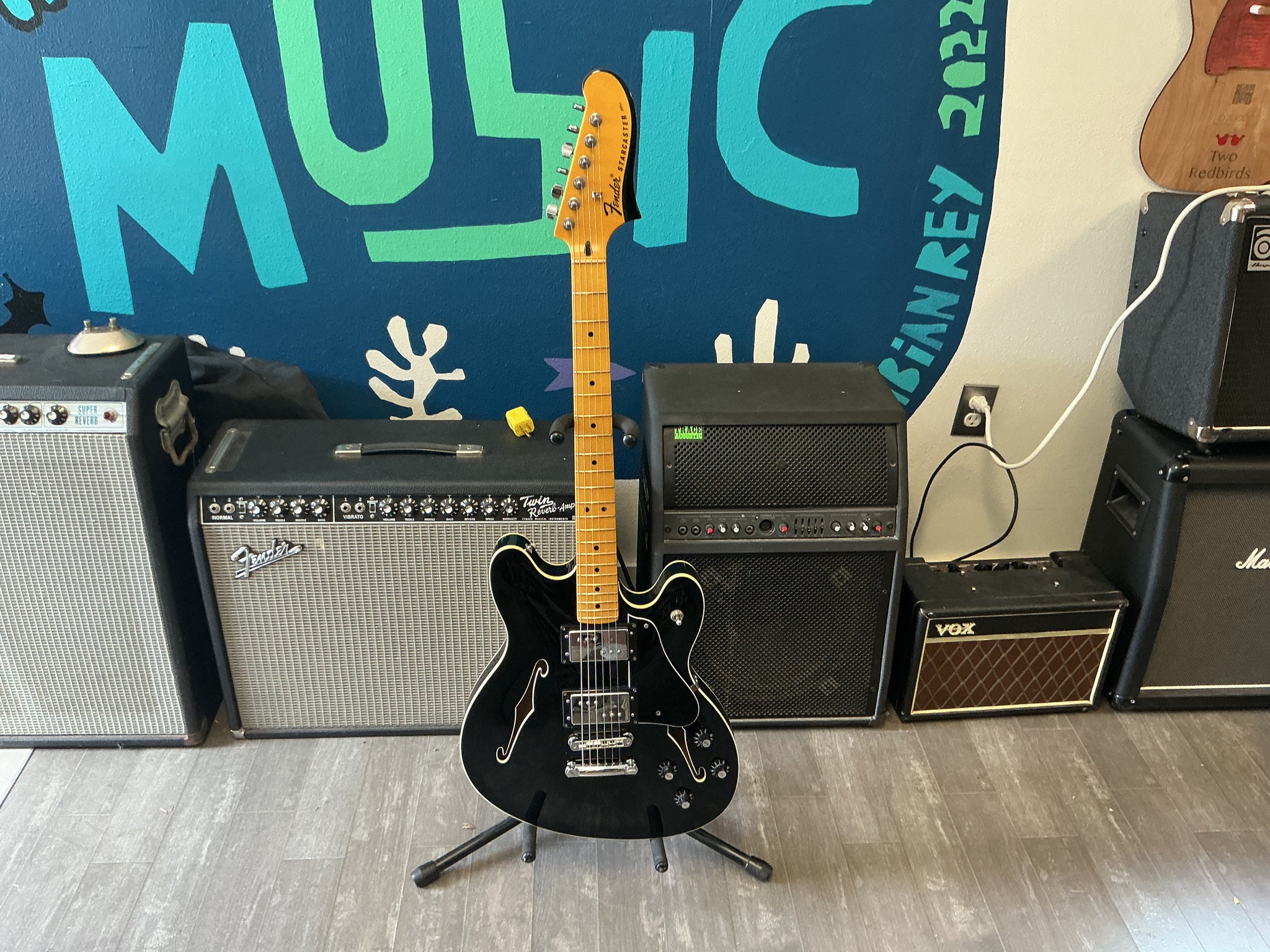 Fender Modern Player Starcaster Guitar 2014 - 2017 - Black used