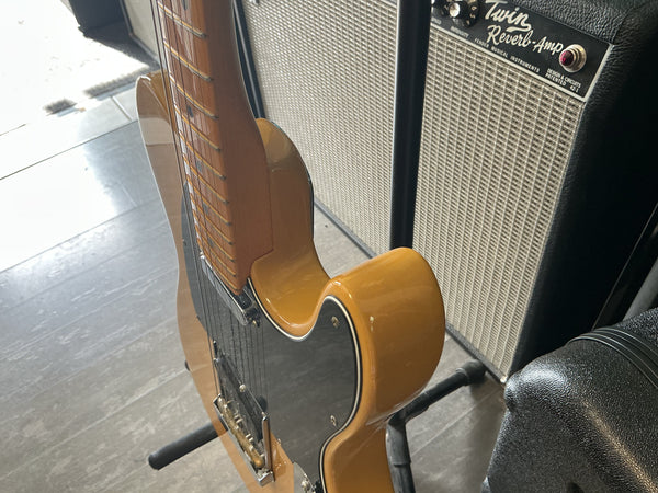 Fender American Professional II Telecaster with Maple Fretboard 2020 - Present - Butterscotch Blonde Used