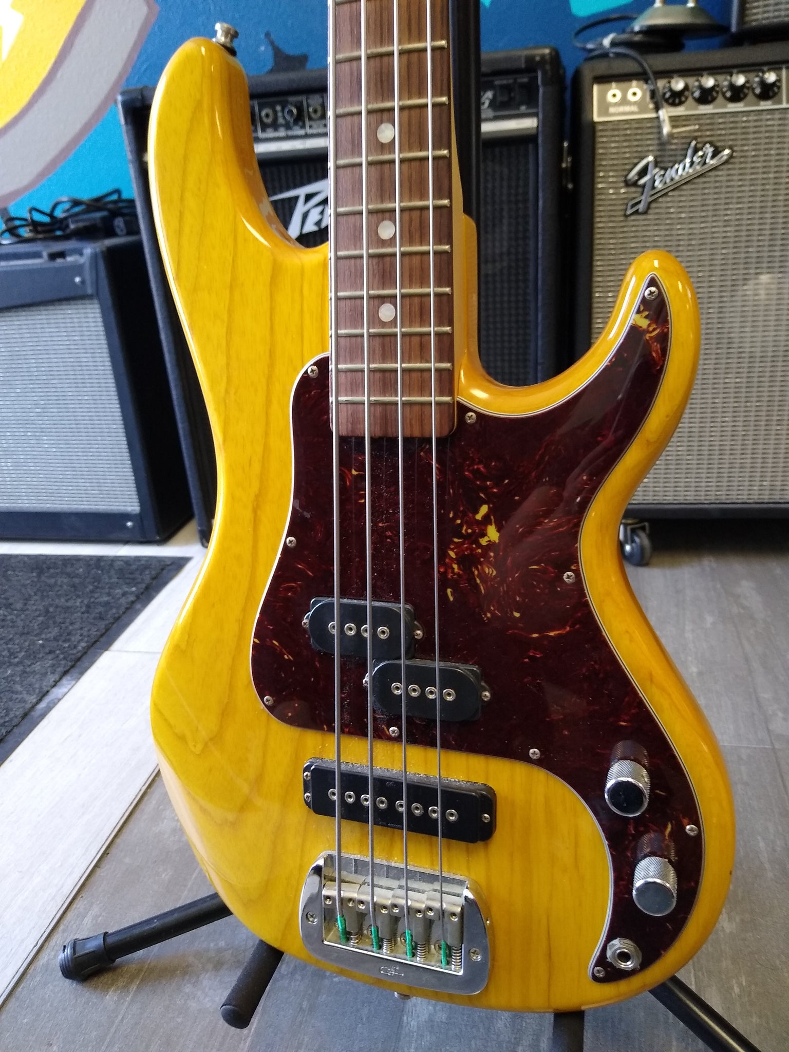 G & L Guitars SB-2 Bass used