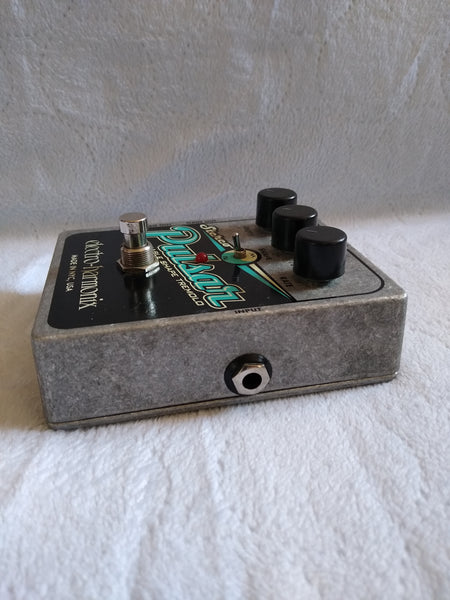Electro-Harmonix Stereo Pulsar used