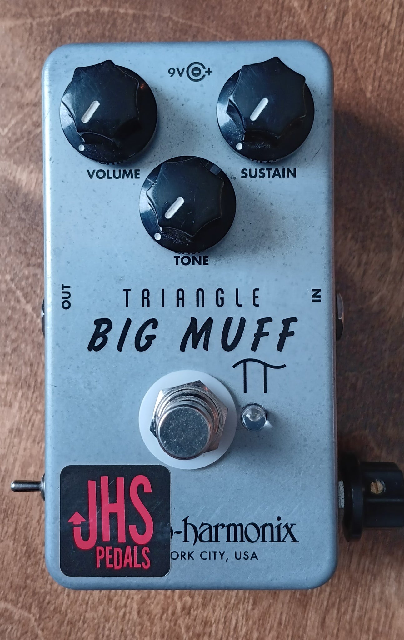 JHS Electro-Harmonix Triangle Big Muff Reissue with Illuminati Mod 2018 - Silver