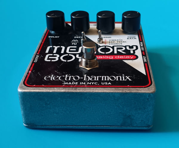 Electro-Harmonix Memory Boy Analog Delay used