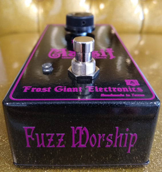 Frost Giant Electronics | Massif | Savage Wave Destroyer Fuzz